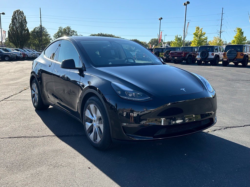 Used 2023 Tesla Model Y Long Range AWD/4WD image 4