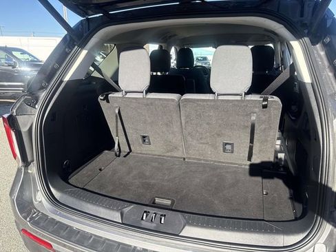 Certified 2025 Ford Explorer Active image 7