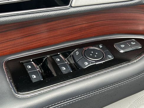 Used 2023 Lincoln Navigator Reserve image 13