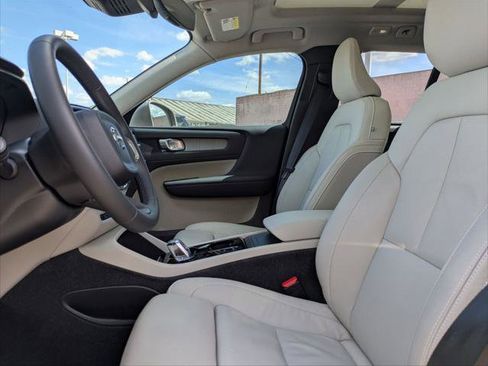 Used 2023 Volvo XC40 B5 Plus w/ Driver Assist Package image 19