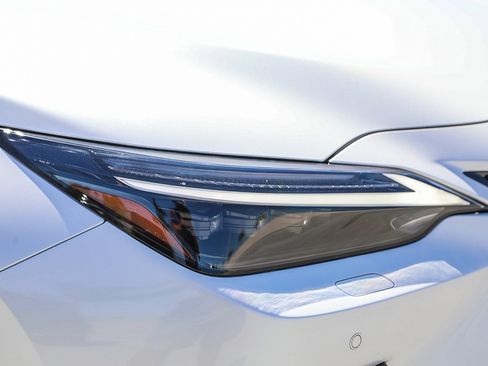Used 2025 Lexus NX 450h+ AWD w/ Accessory Package (Z1) image 8