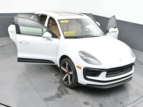 Used 2023 Porsche Macan S AWD/4WD image 57