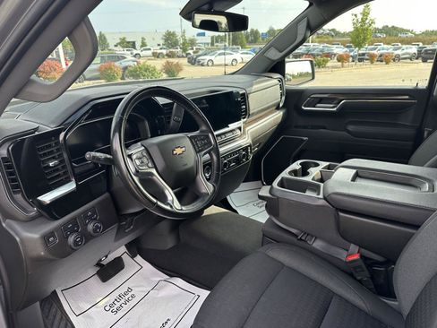 Used 2023 Chevrolet Silverado 1500 LT AWD/4WD image 20