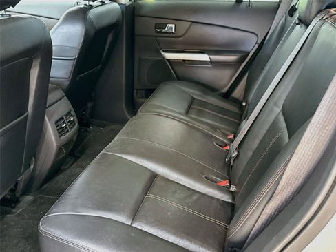 Used 2014 Ford Edge SEL w/ Equipment Group 205A AWD/4WD image 5