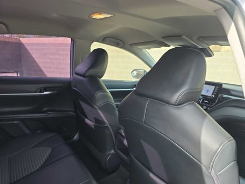 Used 2022 Toyota Camry SE image 16