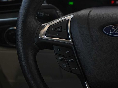 Used 2023 Ford Edge Titanium AWD/4WD image 17