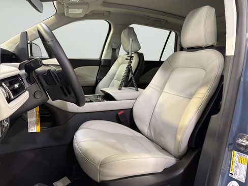 New 2026 Lincoln Aviator 2WD image 10