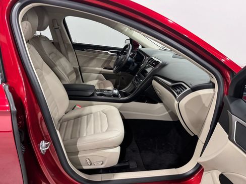 Used 2018 Ford Fusion SE w/ Equipment Group 602A FWD image 22