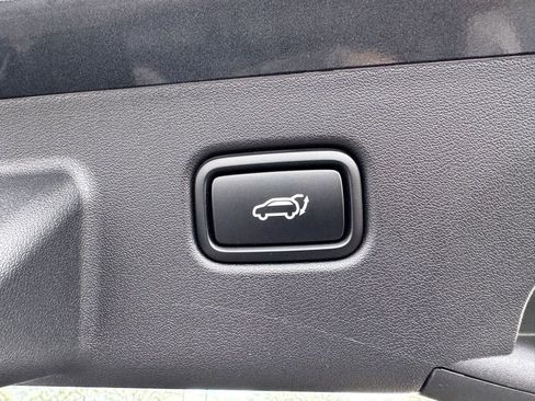 New 2025 Kia EV6 Wind image 8