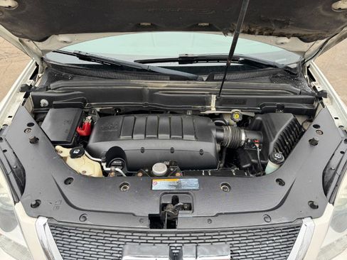 Used 2012 GMC Acadia SLE image 25