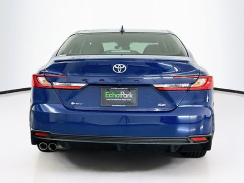 Used 2025 Toyota Camry SE FWD image 7