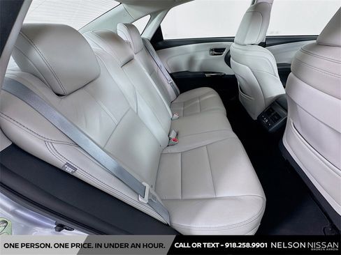 Used 2016 Toyota Avalon Touring image 29