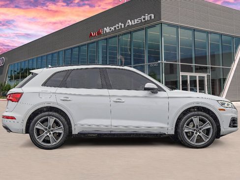 Used 2020 Audi Q5 Prestige image 3