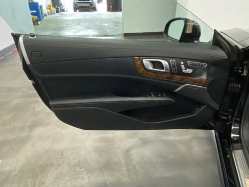 Used 2014 Mercedes-Benz SL 550 image 48