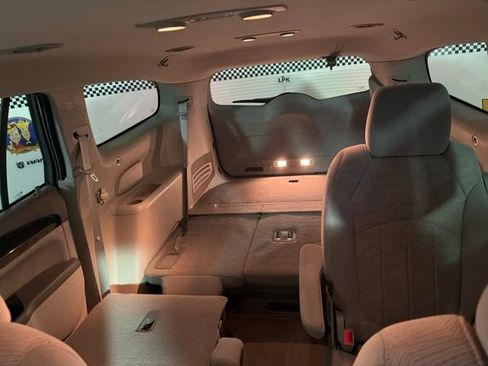 Used 2017 Buick Enclave Convenience FWD image 11