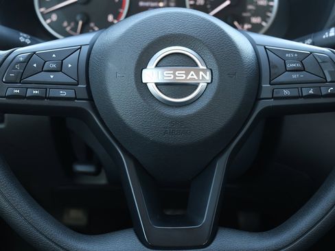 Used 2024 Nissan Sentra S image 16