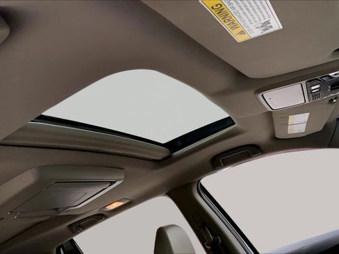 Used 2021 Honda Pilot Elite image 14