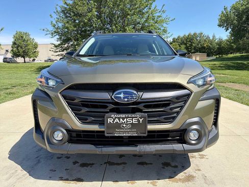 Certified 2024 Subaru Outback Premium AWD/4WD image 9
