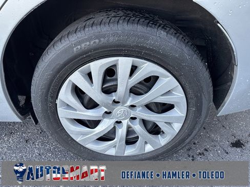 Used 2018 Toyota Corolla LE image 10