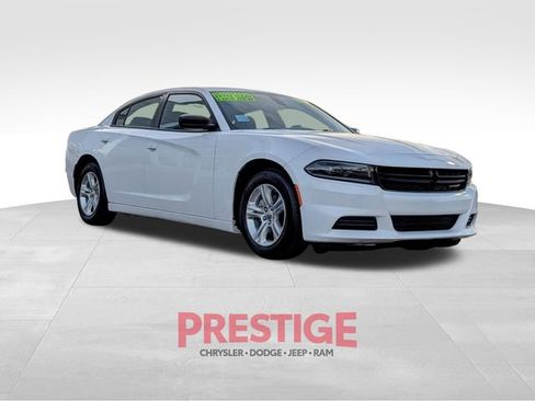 Used 2023 Dodge Charger SXT image 4
