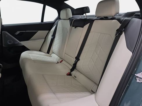 Certified 2025 BMW 530i xDrive 530i xDrive w/ Premium Package image 11