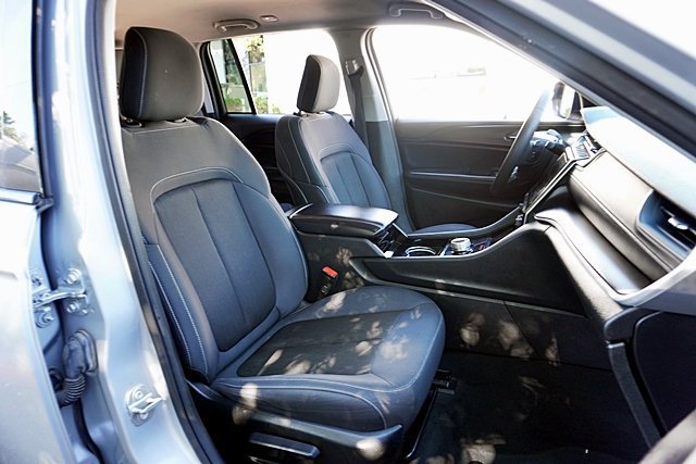Used 2023 Jeep Grand Cherokee Laredo RWD image 13
