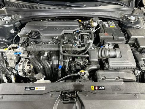 Certified 2026 Hyundai Elantra SE w/ Cargo Package FWD image 32