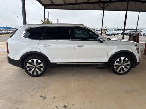Used 2020 Kia Telluride EX w/ EX Premium Package FWD image 9
