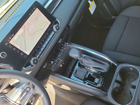 New 2026 GMC Canyon Elevation w/ Convenience Package RWD image 31