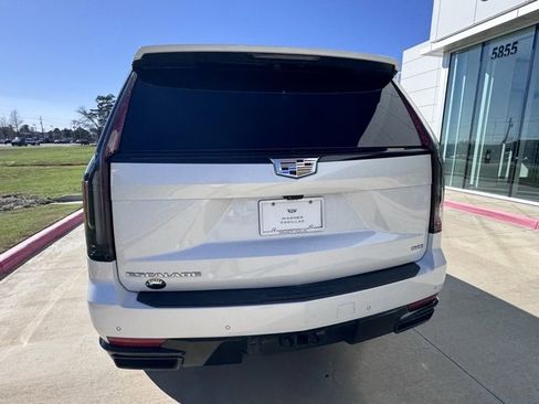 Used 2023 Cadillac Escalade ESV Sport w/ LPO, Floor Liner Package image 4