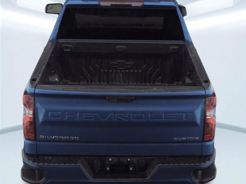 Used 2023 Chevrolet Silverado 1500 Custom image 14