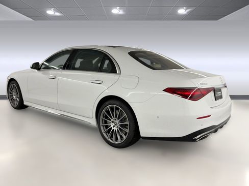 New 2026 Mercedes-Benz S 580e 4MATIC Sedan image 3