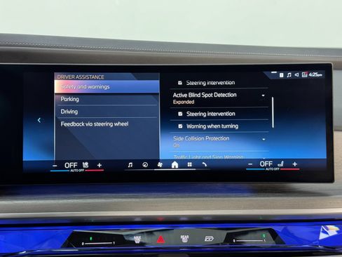 Used 2023 BMW i7 xDrive60 w/ Executive Package 2 image 32