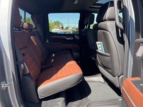 Used 2024 GMC Sierra 1500 Denali Ultimate AWD/4WD image 11