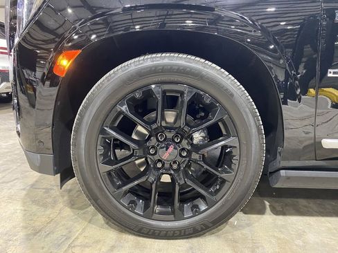 Used 2023 GMC Yukon XL Denali w/ Denali Reserve Package AWD/4WD image 21