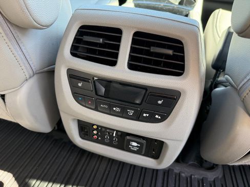 Used 2017 Honda Pilot Elite image 14
