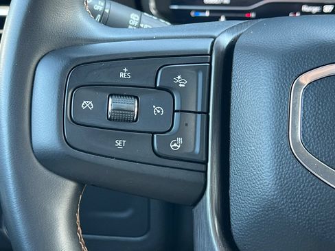 Used 2023 GMC Yukon AT4 w/ AT4 Premium Package AWD/4WD image 34
