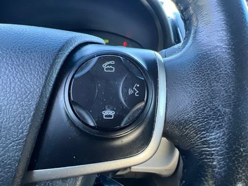Used 2014 Toyota Camry XLE w/ Moonroof Package FWD image 24