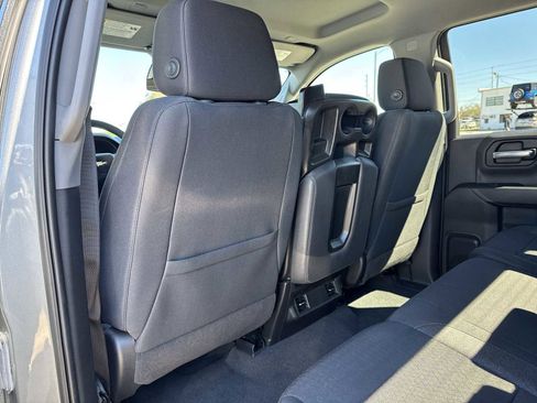 Used 2023 Chevrolet Silverado 1500 Custom image 17