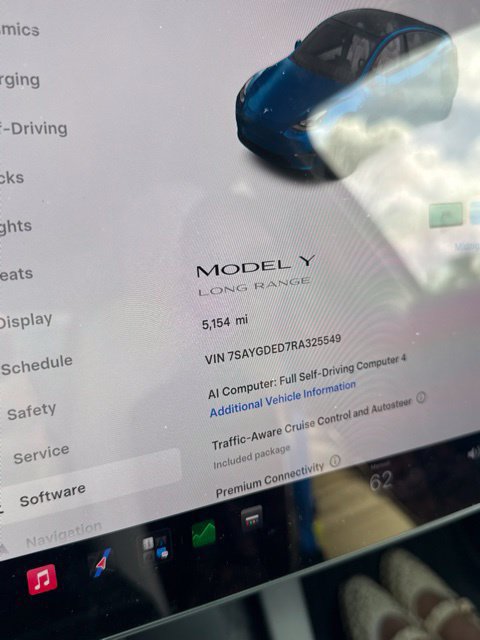 Used 2024 Tesla Model Y Long Range RWD image 9