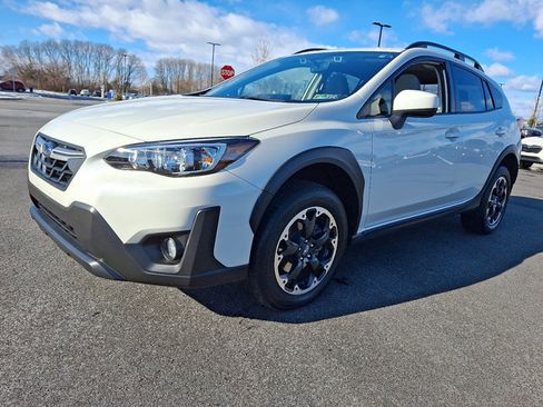 Certified 2023 Subaru Crosstrek 2.0i Premium image 3