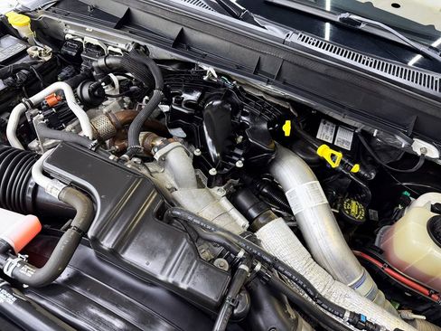 Used 2015 Ford F350 Platinum w/ Platinum Package image 28