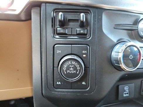 Used 2022 Ford F150 Lariat w/ Equipment Group 501A Mid image 23