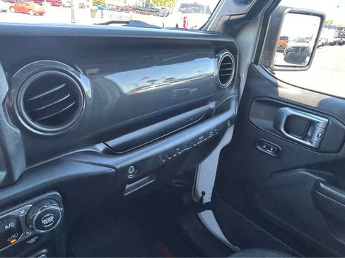 Used 2023 Jeep Wrangler Unlimited Sport AWD/4WD image 44