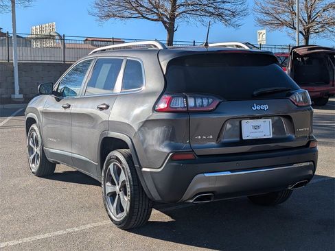 Used 2020 Jeep Cherokee Limited w/ Luxury Group image 3