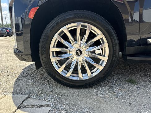 Certified 2021 Cadillac Escalade ESV Premium Luxury AWD/4WD image 12