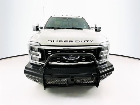 Used 2023 Ford F350 Lariat w/ Lariat Ultimate Package image 2