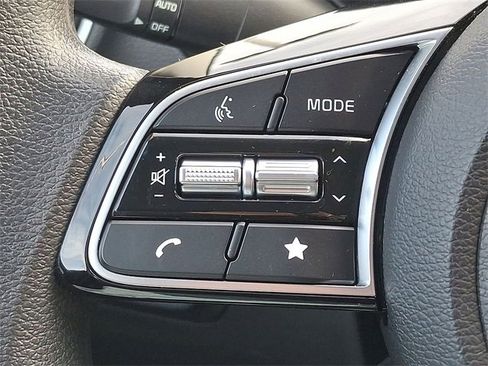 Used 2024 Kia Forte LXS image 17