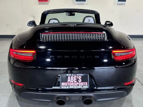 Used 2017 Porsche 911 Carrera S image 9