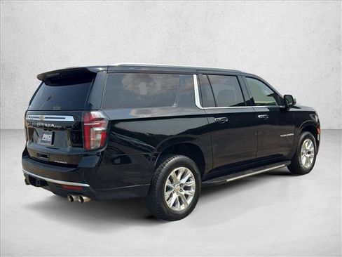 Used 2024 Chevrolet Suburban Premier AWD/4WD image 5